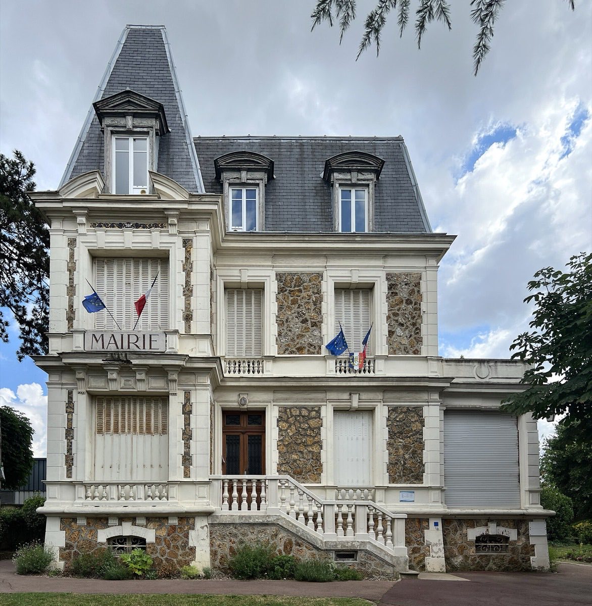 Mairie d'Ablon-sur-Seine.